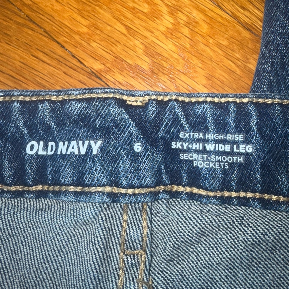 Old Navy sky Hi wide leg jeans 6